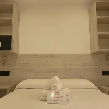 Costa Brava Отель Росас